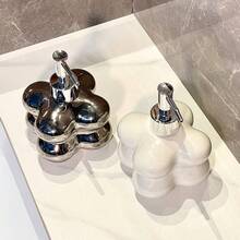 Wysokiej jakości, posrebrzana, matowa, ceramiczna butelka z dozownikiem, nowoczesna butelka do wystroju łazienki, dozownik do mydła w płynie do zlewu domowego, butelka wielokrotnego napełniania kosmetyków do toalet publicznych, hotele