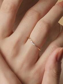 BALMORA 1 pezzo Anello in argento sterling S925 semplice e alla moda, di stile retrò, con zirconia a forma di V, gioiello estremamente raffinato per donne e ragazze, adatto per uso quotidiano, regalo di compleanno