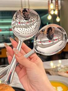 1 pieza Cuchara de servir grande de acero inoxidable, cucharón de sopa grande para el hogar, cuchara perforada redonda, adecuada para fiestas/bufés, apta para lavavajillas, accesorio de cocina, suministros para el hogar, vuelta al colegio - Multicolor - Ver 2