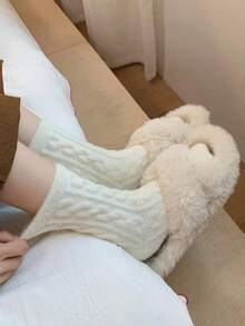 زوج أو 3 أزواج من جوارب الأرضية السميكة والناعمة والدافئة ذات اللون الأحادي للنساء، مناسبة للارتداء في فصلي الخريف والشتاء