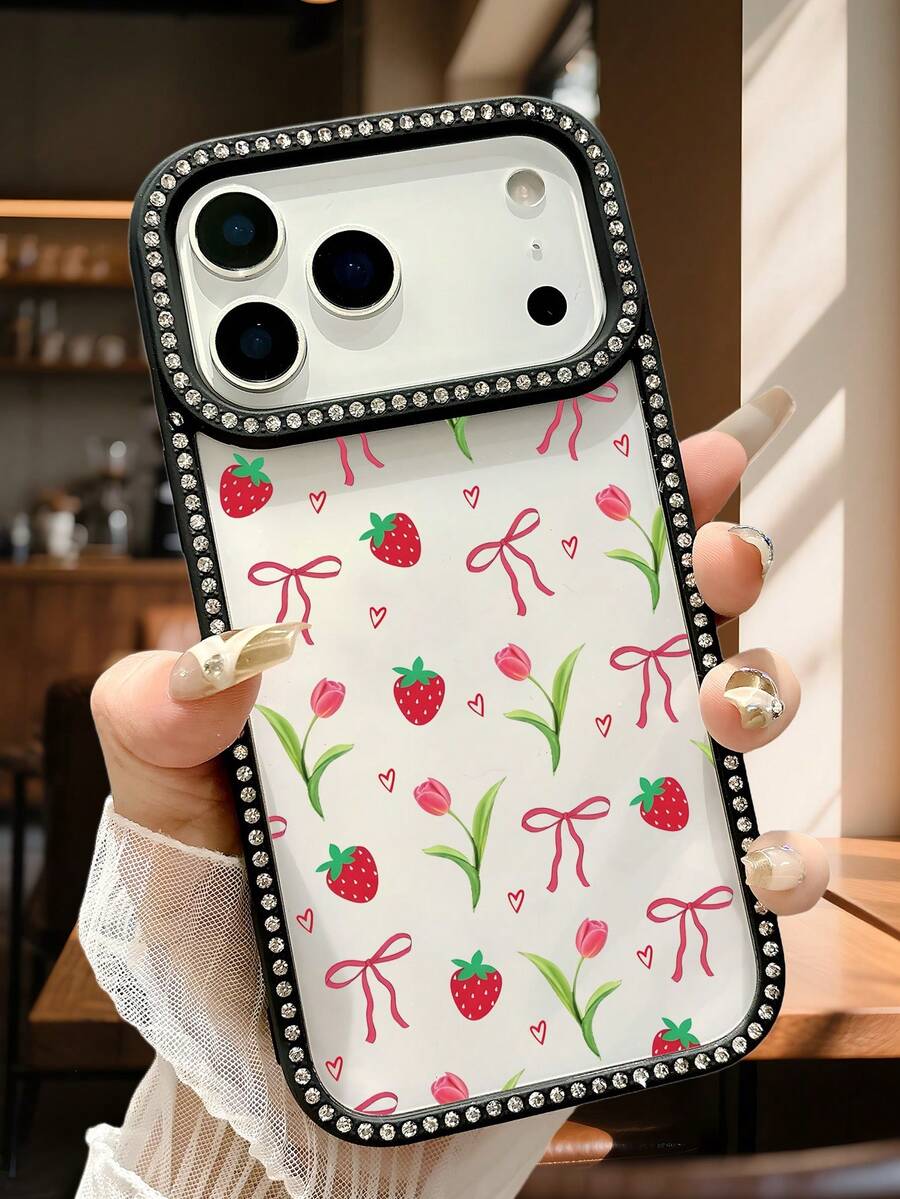 Süße Handyhülle mit Erdbeer- und Tulpenmotiv, ästhetische Handyhülle mit Blumenmuster, , süße Schutzhülle, langlebiges Design für Teenager und junge Erwachsene, kompatibel mit iPhone 17promax/17pro/17/iPhone Air/16promax/16pro/16plus/16/15promax/15pro/15plus/15/14promax/14pro/14plus/14/13promax/13pro/13/12promax/12pro/12/11promax/11 - Schwarz(black) - Übersicht 1