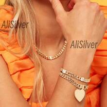 Cuban Chain Heart-Shaped Pendant Bracelet, Medal Bracelet, Women's Bracelet, Halloween; Cosplay; Christmas Gift, Gold Bracelet, Simple, Fashionable, Classic, Casual Or Formal Wear, Essential For Parties, Sports, Christmas, Dates, Halloween Gift, Exquisite Gift Box. Party - Gold - View 3