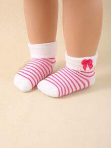 12/6双装婴儿保暖袜，加厚保暖内衬女童袜，适合0-3岁新生儿，心形条纹印花设计，饰有时尚蝴蝶结，适合日常穿着和送礼。婴儿袜，新生儿袜，幼儿袜，婴幼儿袜。 - 彩色 - 查看 6