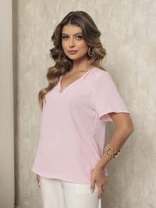 DUOUNO MODAS - WOMEN'S SHORT SLEEVE BLOUSE IN DUNAS FABRIC, V-NECKLINE WITH PLEATED DETAILS ON THE SHOULDER - WOMEN'S BLOUSES - Màu Hồng baby - Xem 4