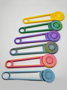 1 件手持式纸板箱打孔工具，适用于 DIY 工艺品、艺术项目、卡片制作和纸板箱改造 - 便携式精密工具，可使纸板均匀弯曲和折叠，实用设计 | 坚固的手柄，用作纸工艺品的打孔机 - 彩色 - 查看 11