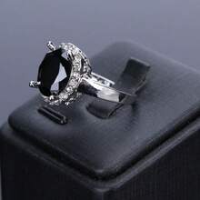 4 Stücke silberplattierter modischer Hochzeitsschmuck-Set mit großen Zirkonia Halskette, Ring, Ohrringe für Frauen als Weihnachts-, Erntedank- oder Geburtstagsgeschenk