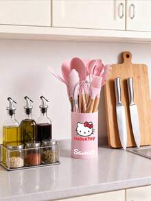 Sanrio مجموعة أدوات مطبخ سيليكون غير لاصقة مكونة من 12 قطعة، تتميز بمقابض مانعة للانزلاق باللونين الأسود والبني، تشمل مكشطة، خفاقة بيض، ملعقة، ملقط، ملعقة شوربة، مبشرة، ملقط، إلخ. مقاومة للحرارة وقوية، مناسبة لأدوات الطهي، مقاومة للخدش - مناسبة للخبز والقلي والغليان والبخار - هدية مثالية لعيد الميلاد وعيد الحب والتخرج والانتقال إلى منزل جديد