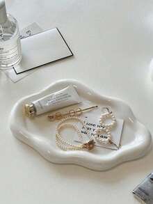 日式极简主义ins风多巴胺爱心花云不规则创意首饰托盘，耳环项链收纳盘，首饰摄影家居装饰首饰盒，花卉首饰盒，装饰展示及摄影道具首饰盒，首饰盒，女士及女孩首饰收纳盒，首饰架，情人节，粉色，爱心，节日礼物