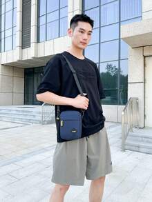 حقيبة صدر من النايلون للرجال، حقيبة خصر، حقيبة كتف، حقيبة متقاطعة الجسم، مناسبة للسفر والعطلات والتنقل اليومي، بسيطة، شخصية، أنيقة، رياضية، رجعية، للأعمال، متعددة الاستخدامات، مقاومة للماء والخدش، متينة، متعددة الأغراض، متعددة الأقسام، تخزين منظم، حقيبة متقاطعة الجسم