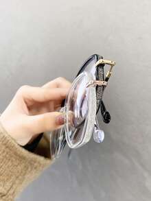 1Pc Fashion Vintage Metal Oversize Square Frame Eyeglasses For Women -Flash Rhinestone,Sparkling Glitter, Chic Lightweight Eyeglasses, High Quality ,Suitable For Daily Use,Phone Computer Reading Goggles