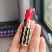 Broche de lápiz labial rojo 2025 para mujeres - Broche de moda vintage con adornos de rhinestone, broche de declaración único y brillante de esmalte con tono dorado, accesorio elegante para uso diario y fiesta, regalo perfecto para ella