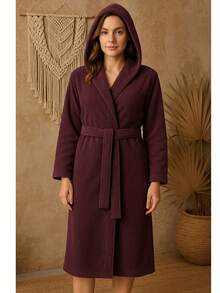柔软连帽睡袍 - 80% 棉 20% 涤纶 - M、L、XL 尺码 - 附赠完整尺码和合身指南 - 中紫紅色 - 查看 1