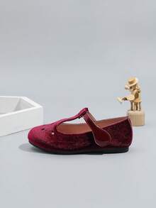 1 Pair Fashionable Spring/Autumn Girls Hollow Flat Shoes - Burgundy - View 6