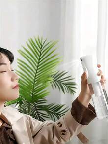 1/2/3/4pcs Multi-Functional Adjustable Spray Bottle, Suitable For Home Disinfection, Haircut Spray, Garden And Plant Watering, Household Cleaning Spray, Indoor And Outdoor Plants And Potted Flowers Watering Spray, Household Essential, Random Product Design - Black and White - View 4