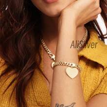 Cuban Chain Heart-Shaped Pendant Bracelet, Medal Bracelet, Women's Bracelet, Halloween; Cosplay; Christmas Gift, Gold Bracelet, Simple, Fashionable, Classic, Casual Or Formal Wear, Essential For Parties, Sports, Christmas, Dates, Halloween Gift, Exquisite Gift Box. Party - Gold - View 4