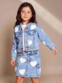 SHEIN 年轻女孩 Y2K 都市街头可爱心形印花牛仔夹克和全松紧腰工装裙，配有扁平口袋，两件套服装，学校，校园，大学 - 淺色水洗藍 - 查看 2