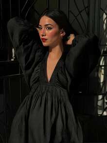 新款时尚性感 V 领泡泡袖女式休闲迷你连衣裙，优雅街头时尚夏季度假波西米亚风和热带太阳裙