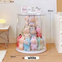 1 pieza Caja de almacenamiento giratoria de 360° de peluche, gabinete de exhibición a prueba de polvo de acrílico, estante giratorio cilíndrico ampliado para muñecas colgantes, viene con 24 soportes fijos, muy adecuado para muñecos de peluche de monstruos (excluyendo muñecas). El colgante de muñeca no se cae fácilmente, lo que lo convierte en una buena opción de regalo para las personas, y también es muy adecuado para decorar fiestas, Navidad y otros eventos.