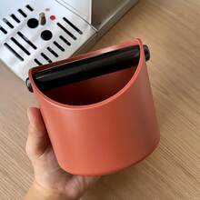 1 pieza Recipiente para residuos de café de 580ml, caja especial para residuos de máquina de café semiautomática, el recipiente se puede desprender, diseño oblicuo, pequeño y ligero, sin posición, alta resistencia a caídas, antideslizante en la base, papelera de escritorio, material ABS, accesorios profesionales de café para oficina y hogar