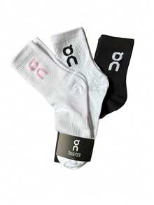 Set de 3 pares de Calceta Deportiva Run on Cloud 2/4 Calidad Premium Genérica Unisex Para el Gym outfit deportivo Algodon con Microfibra Super cómodos. - Calcetines medios - Ver 9