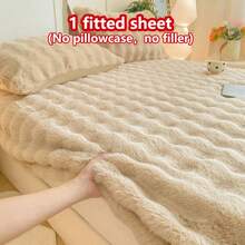 1pc Thick Faux Rabbit Fur Fitted Sheet, Mattress Protector Cover, (No Pillowcase, No Pillow Insert) Floral Pattern Fitted Sheet, Plush, Warm To The Touch, Wrinkle-Resistant, Removable And Machine Washable, Twin/Full/Queen Size - Ideal For Bedroom And Guest Room