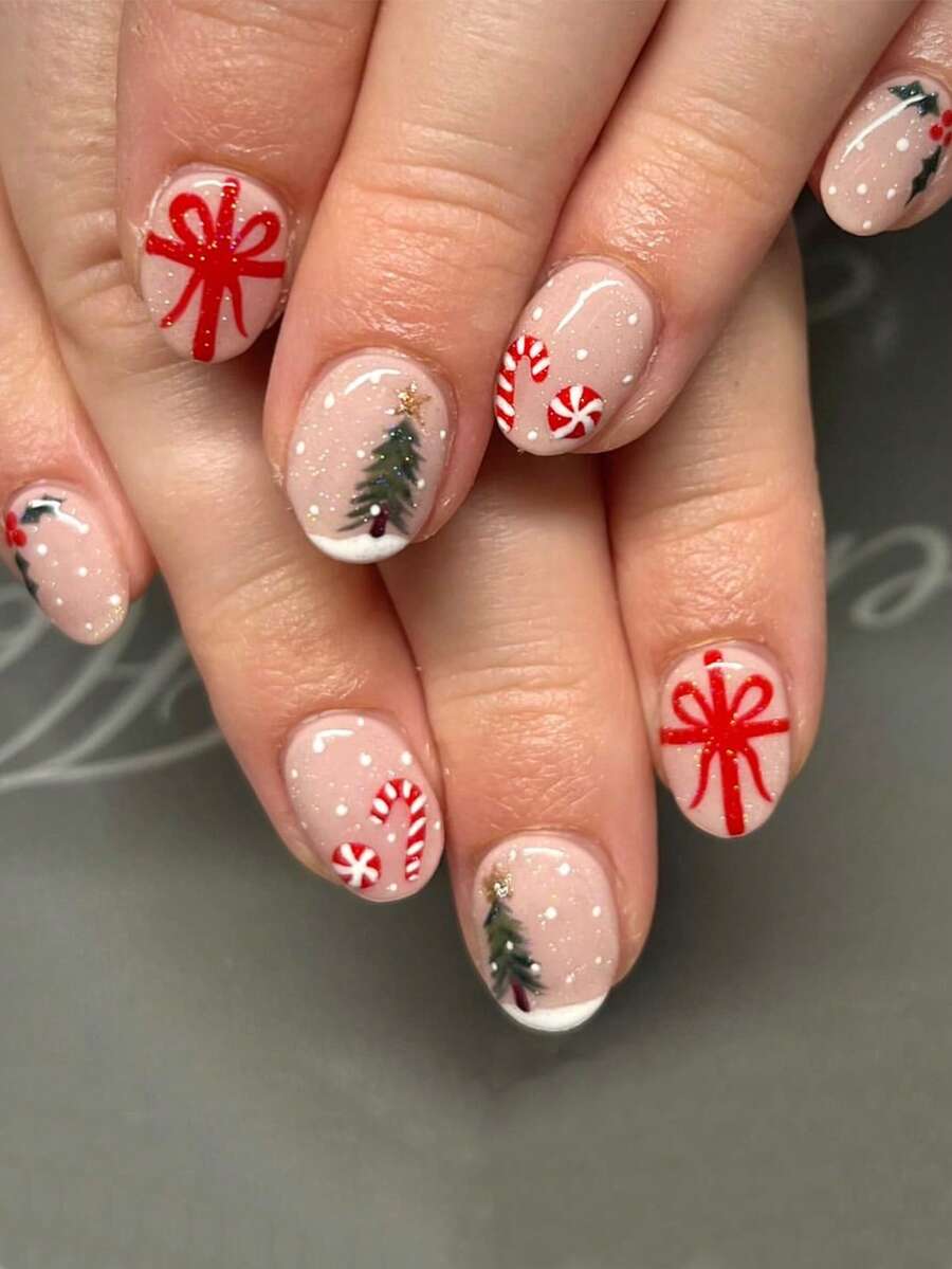 ARTAUG 24 miếng dán móng tay chủ đề Giáng sinh, móng giả hình bầu dục ngắn hình cây thông Noel, móng giả hình nơ Giáng sinh, họa tiết bông tuyết, móng giả phủ kín móng cho mùa đông, phù hợp cho phụ nữ và bé gái, trang trí móng tay ngày lễ.