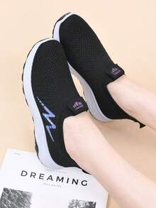 女士透气网眼休闲运动鞋，防滑软底一脚蹬舒适妈妈鞋，圆头宽松休闲鞋，适合日常散步，松紧鞋口，春夏 - 黑色 - 查看 3