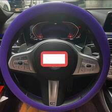 Funda de volante de silicona ultrafina antideslizante, ajuste ligero básico para automóviles, SUV y camiones de 13.77-14.17 pulgadas (35-36 cm), instalación rápida de perfil bajo, superficie ligeramente pegajosa para un mejor control, protector sin olor negro para viajes diarios, viajes por carretera y conducción urbana - material económico (diseño minimalista, no de grado premium) - Multicolor - Ver 16