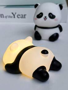 1 قطعة مصباح ليلي بشكل باندا صغير، يعمل بالبطارية، مصدر إضاءة ناعم، مصباح سرير للأطفال، مصباح غرفة LED، باندا لطيف مصباح ليلي، ديكور غرفة الأطفال والرضع، يستخدم لديكور الغرف الممتعة والنوم المريح، مناسب للاستخدام في غرف النوم والمعيشة والمكاتب الداخلية - ضوء أبيض دافئ - مشاهدة 5