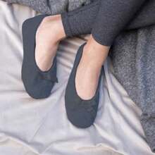 Isotoner Women's 2 Pack Mictroterry Ballerina Slipper With A Satin Bow(9.5-10.5 Periwinkle Quilted, Ash Solid) - Type1 - 查看 7