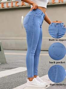 Pantalones vaqueros ajustados de tiro alto, tejido altamente elástico que realza la figura, decoración con cadena moderna, versátiles para looks casuales. - Azul lavado medio - Ver 1