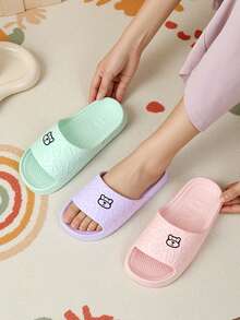 Sandales d'été épaisses à la mode pour femmes, simples et polyvalentes, en EVA antidérapante. Idéales pour la maison, la salle de bain, le dortoir.