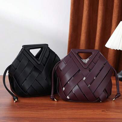 2025 Artisan Diamond Weave Leather Drawstring Bucket Bag, Niche Design Fashion Handbag, Daily Commute Storage Bag, Clutch Convertible Shoulder Bag, Suitable For Dates, Rooftop Parties