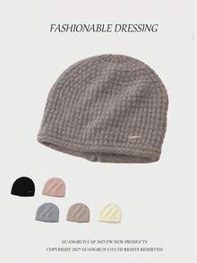 1 pieza Gorro de punto de corte holgado unisex con decoración de lazo de metal, suave y cálido, adecuado para exteriores, caminatas, uso diario en otoño/invierno