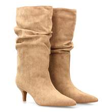 shoes&blues.es Bota de caña alta efecto arrugado, tacón fino. Cierre de cremallera estampado liso, ideal para mujer temporada otoño invierno. - Caqui - Ver 1