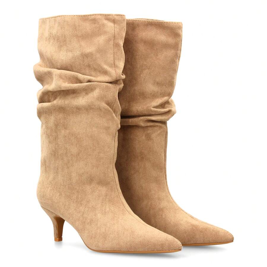 shoes&blues.es Bota de caña alta efecto arrugado, tacón fino. Cierre de cremallera estampado liso, ideal para mujer temporada otoño invierno. - Caqui - Ver 1