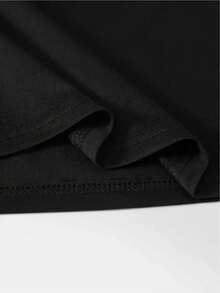 Camiseta de mujer con estilo gótico, estampado de cuervos y cuervos - Manga corta, cuello redondo, estilo bohemio en negro y blanco, duradera para uso casual y formal, lavable a máquina para todas las estaciones, adecuada para el hogar, cafeterías, oficina - Diseño de arte de cuervos - Blanco - Ver 8