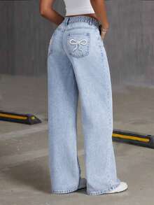 女孩和青少年女孩时尚街头风格牛仔裤，蝴蝶结刺绣细节，舒适休闲 - 中等水洗藍 - 查看 3