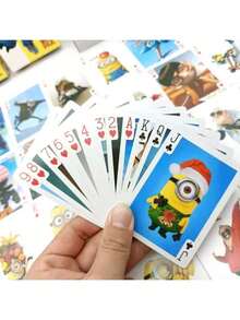 Minions 1 Set de 54 piezas de Cartas de Juego con Diseño de Minions, Juego de Cartas Portátil para Fiestas y Viajes, Entretenimiento Casual, Juego de Mesa para Reuniones Pequeñas y Cenas, Regalo para Amigos, Regalo de Vacaciones, Favor de Fiesta