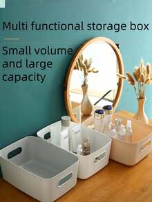 1 pièce de boîte de rangement blanche minimaliste avec des lignes lisses et une forme carrée nette, dotée d'une conception de poignée intégrée très conviviale. Fabriquée en plastique de haute qualité, elle est robuste et facile à nettoyer. Qu'il s'agisse de petits articles de beauté dans la chambre ou de bouteilles et bocaux d'assaisonnement dans la cuisine