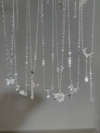 1 套 5 件 Y2K 风格可爱、时尚、优雅、复古设计项链套装，带心形、蝴蝶、水滴、蝴蝶结、星星、月亮、十字架、水钻、流苏吊坠，多层项链，适合节日、派对、约会、礼物、日常佩戴