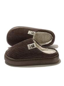 نعال داخلية/خارجية للرجال بتصميم رأس الدب الناعم والفرو، نعال شرائط مسطحة ذات لون واحد من رغوة الذاكرة