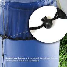 2 szt. regulowanych osłon siatkowych, do beczek na deszczówkę, siatki filtrujące liście, pokrywy sit do beczek na deszczówkę ze sznurkami, do zbierania wody deszczowej na liście i zanieczyszczenia, osłony siatkowe do beczek na deszczówkę ze sznurkami, artykuły ogrodnicze na cały sezon