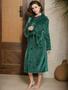 Flannel Plain Weave Hooded Bathrobe, Soft, Comfortable, And Warm Women's Nightgown, Short-Length Terry Cloth Shawl-Collar Bathrobe - 綠色 - 查看 6