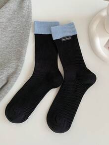 1/3 双女式棉质拼色徽标中筒袜，时尚日常穿着
