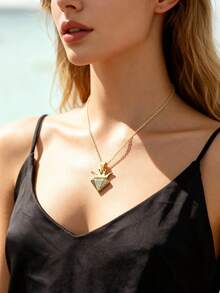 [Colar de Coroa de Luxo] Colar com Pingente de Coroa Dourada de Luxo com Diamante | 1 peça, Design Elegante em Camadas, Corrente Empilhável Versátil, Zircônia Sintética Cintilante, Acabamento Polido, Joia de Uso Diário e Presente de Festa, Acessório de Ocasião Especial para Mulheres