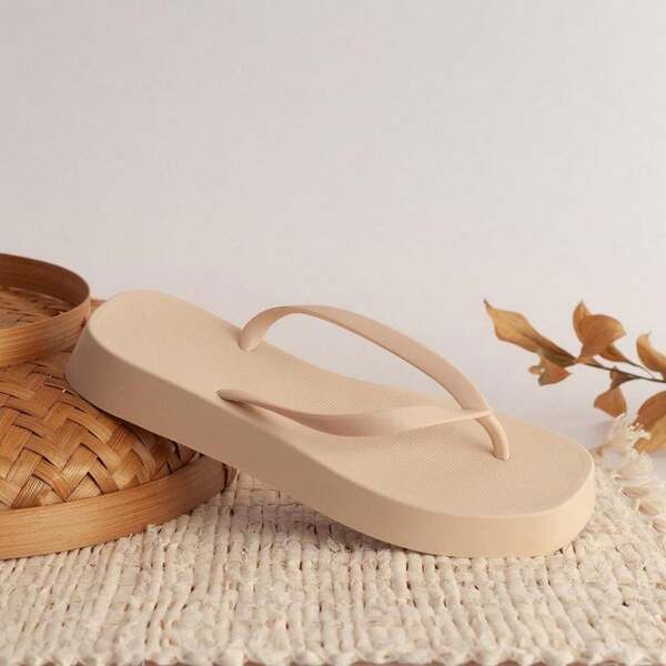 Chinelo Feminino Preto Rasteiro Flat Borracha Solado Robusto Unissex Confortável