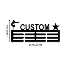 1 Pezzo Portamedaglie in Metallo Personalizzato - Decorazione da Parete Personalizzata con Nome, Design Minimalista per Casa e Camera da Letto, Perfetto per Decorazioni Natalizie per la Casa, Decorazioni per Interni, Riutilizzabile, Ornamentale Raffinato, di Alta Qualità, Moderno, Personalizzato, Idea Regalo Unica Ideale per Lui, Lei, Fidanzato, Fidanzata, Papà, Mamma, Famiglia, Amici per Anniversari, San Valentino, Festa della Mamma, Compleanni, Festa dei Bambini, Festa del Papà, Laurea, Matrimoni, Inaugurazione Casa, Camera da Letto, Casa, Bagno, Soggiorno, Sala da Pranzo, Ufficio, Sala da Tè, Scuola, Vita Lenta Estiva