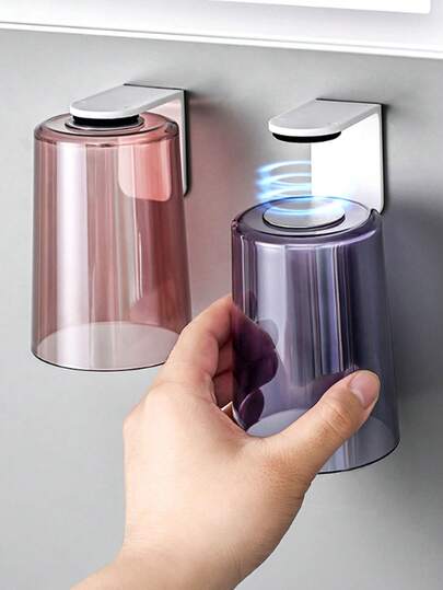1 pieza Taza de enjuague colgante magnética, diseño minimalista transparente para cepillo de dientes, soporte de taza de tocador de baño, decoración de baño, decoración de otoño, artículos esenciales de vuelta a la escuela