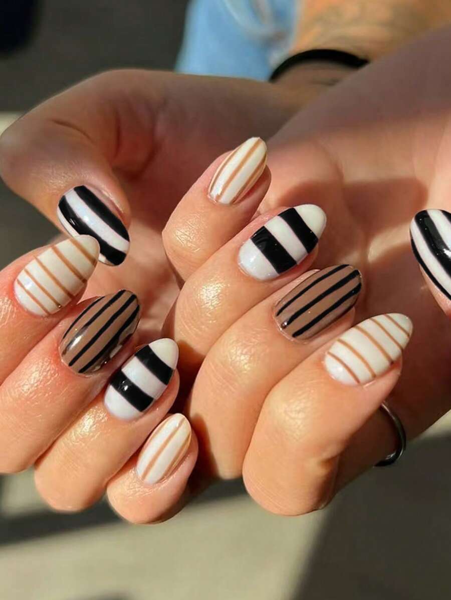 24片Y2K短椭圆法式美甲贴纸，棕黑线条设计，西式风格，完美贴合，包含1瓶甲油胶和1把指甲锉，适合女孩日常、派对和聚会，秋冬季美甲用品 - 彩色 - 查看 1